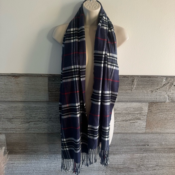 Navy plaid 100% cashmere Made in Scotland scarf, unisex - Picture 1 of 5